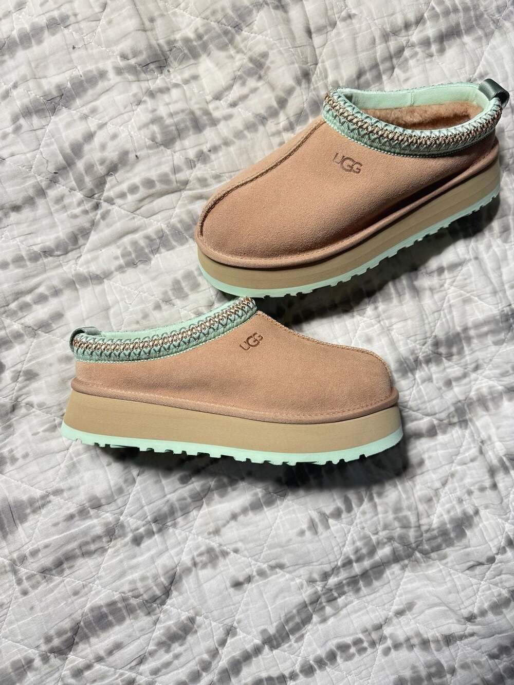 UGG Tazz II Slip-on Platform Arroyo/Greenbelle Women's Size 8